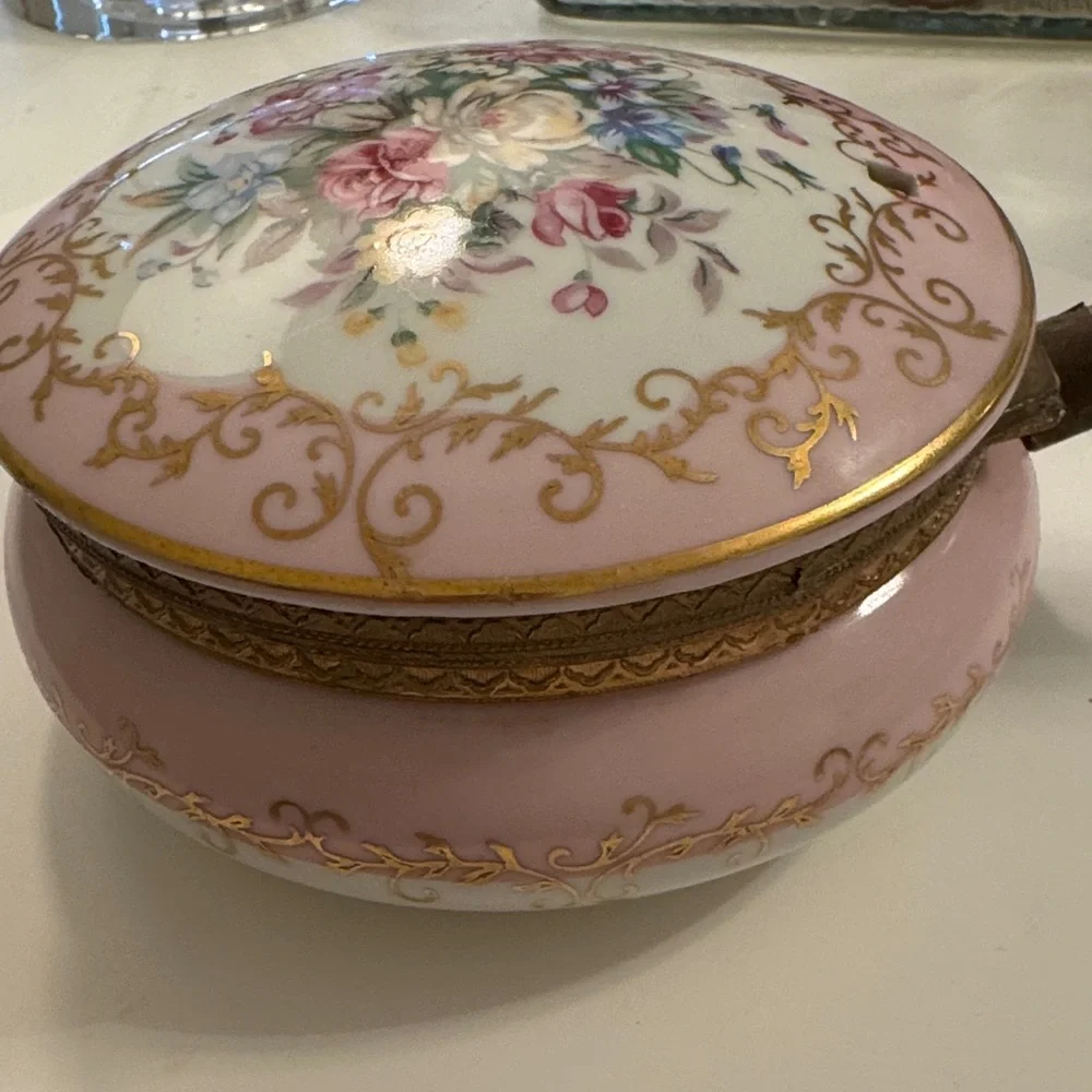 Vintage Royal Crown Windsor Porcelain Pink Floral Vanity Trinket Box Tray Dish
